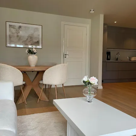 Elegant Boende, Rett Ved Brygga Lägenhet Tønsberg